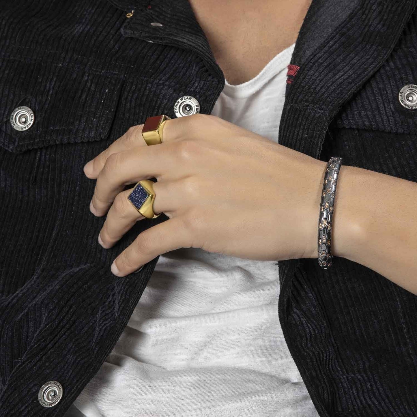 Gental Gems by Karat Kings | Exclusive Classic Gold Signet Statement Ring with Natural Black Onyx/ Red Agate, Sterling Silver  Ring | Jewellery for Men| With Certificate of Authenticity and  Hallmark