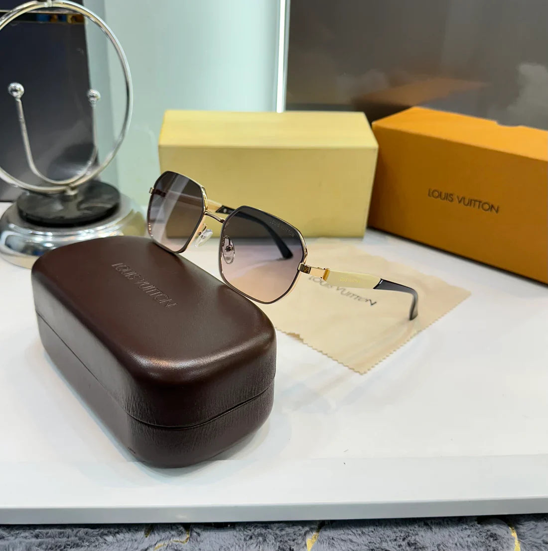 Black Cream Luxury Shade Sunglasses