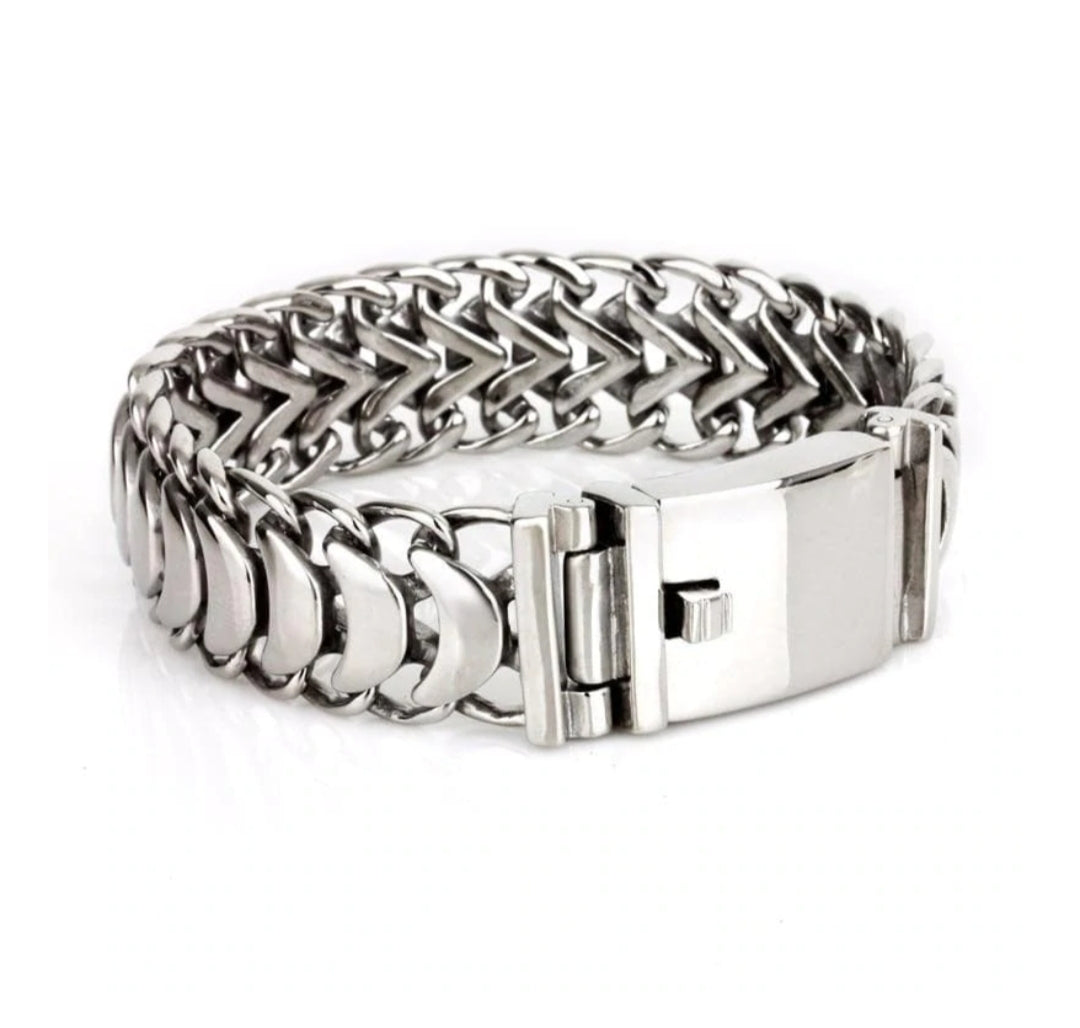 Gental Gems by Karat Kings | Unique Link Designed High Polished Bracelet for Men |  Sterling Silver Bracelet