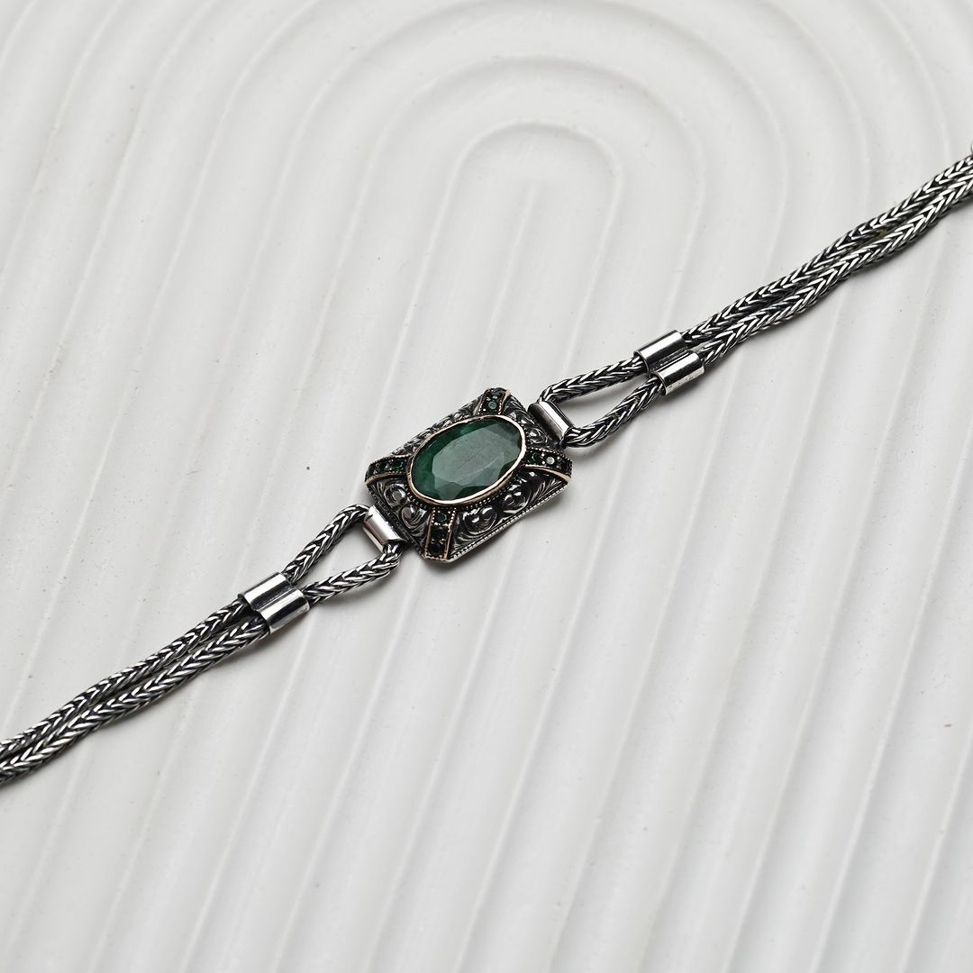 Gental Gems by Karat Kings | Unique Green Emerald hand beaded chain Bracelet for Men | Oxidized  Silver Bracelet
