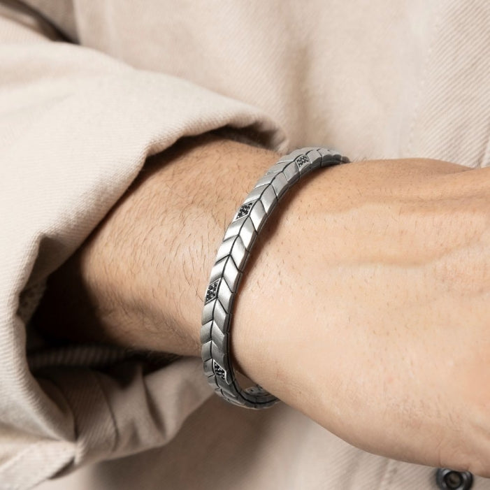 V linked Adjustable Cuff Style Bangle/kadaa/Handcuff |  Sterling Silver Bracelet | With Certificate of Authenticity and  Hallmark