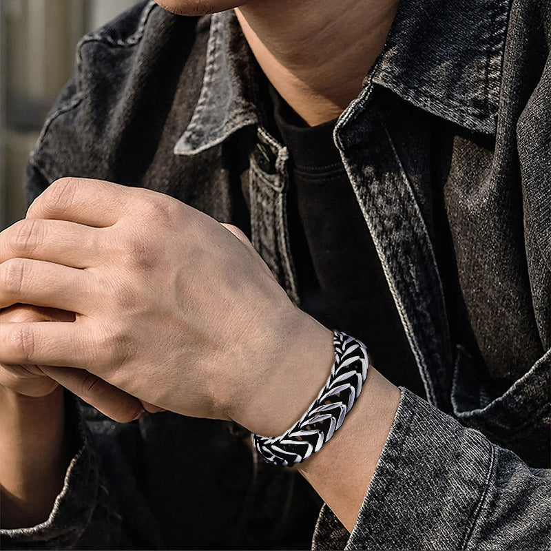 18mm wide Unique Retro Masculina High Polished V link Bracelet for Men |  Sterling Silver Bracelet | With Certificate of Authenticity and  Hallmark