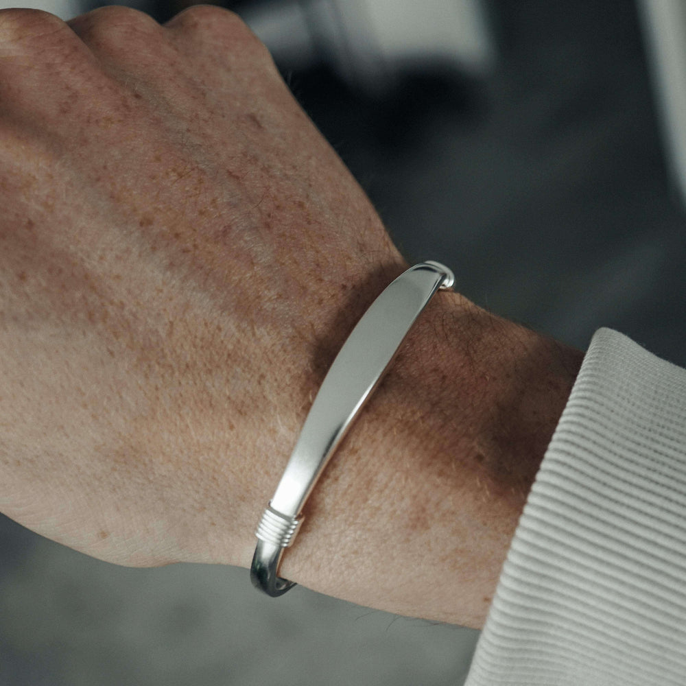 Gental Gems by Karat Kings | Adjustable Armreif Style Bangle/kadaa/Handcuff for Men & Boys |  Sterling Silver Bracelet | Men's Jewelry | With Certificate of Authenticity and  Hallmark